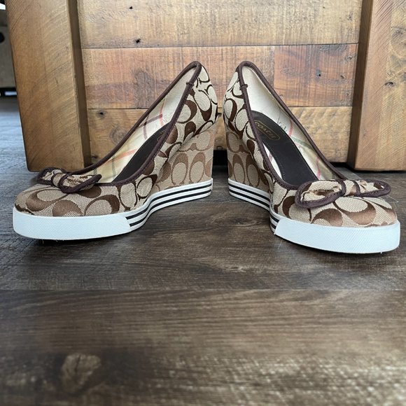 Coach Wedge Women’s shoe size 8m. - Picture 11 of 12